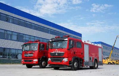 国六重汽8方水罐消防车