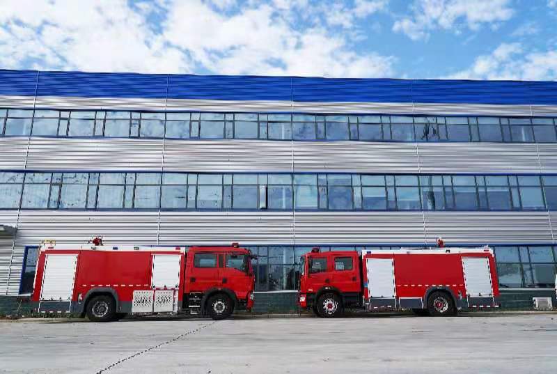 国六重汽8方水罐消防车