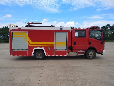 五十铃3.55吨水罐消防车