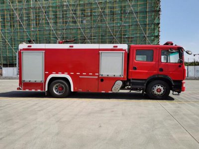 D9东风6吨泡沫消防车