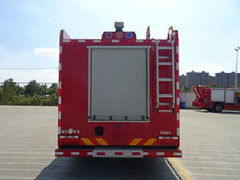 D9东风CLW5160参数6吨水罐消防车