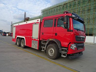 豪沃16吨水罐消防车