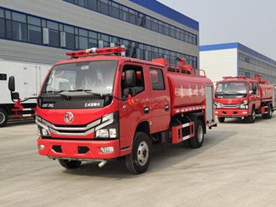 瑞力4吨消防洒水车